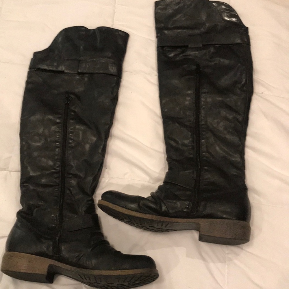Boots - Picture 2 of 2